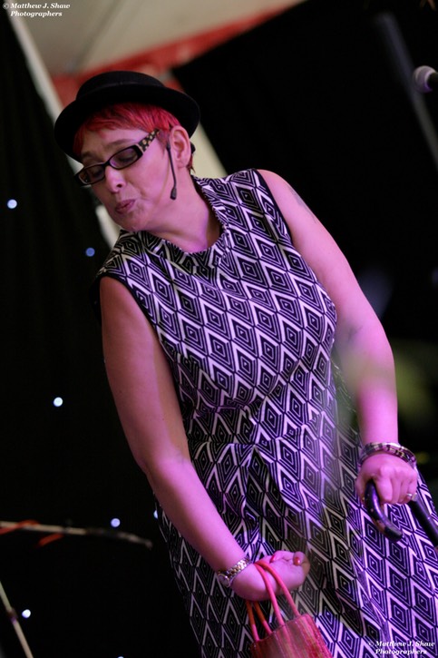 Razz Up-Steyning Festival-Betty Woz 'Ere-©Matthew J. Shaw Photographers-020