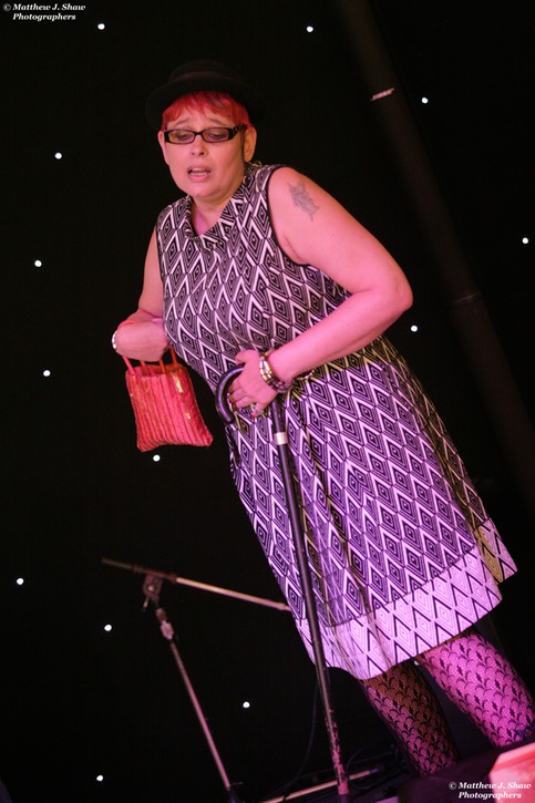 Razz Up-Steyning Festival-Betty Woz 'Ere-©Matthew J. Shaw Photographers-011