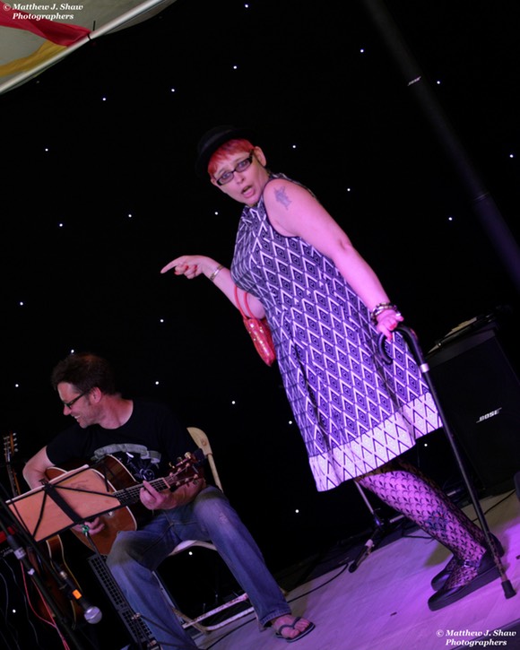 Razz Up-Steyning Festival-Betty Woz 'Ere-©Matthew J. Shaw Photographers-008